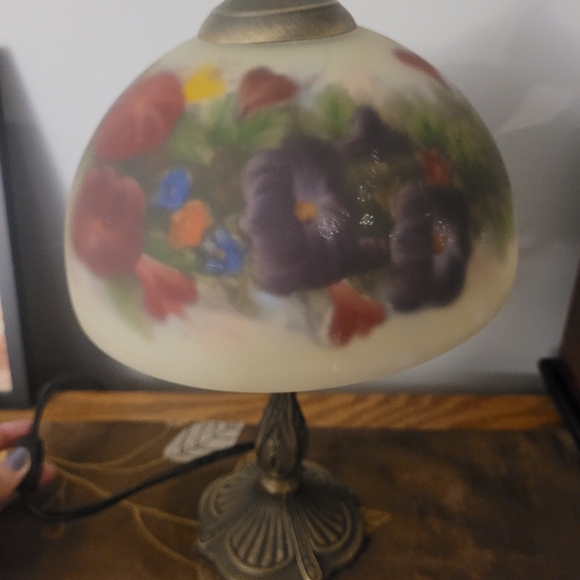 Vintage Antique Table Top Lamp Floral Stained Glass Table Lamp - Picture 12 of 12